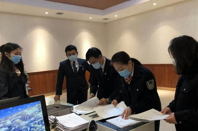 鶴城公證處以19份“特殊”的公證書(shū)告慰抗疫英模王春天