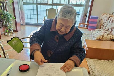 福泉：八旬老人行動(dòng)難 公證上門解煩憂