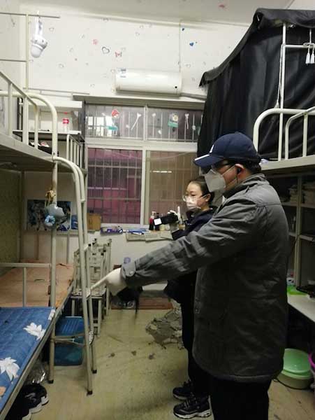 公證員對隔離點現場清理過程進行證據保全